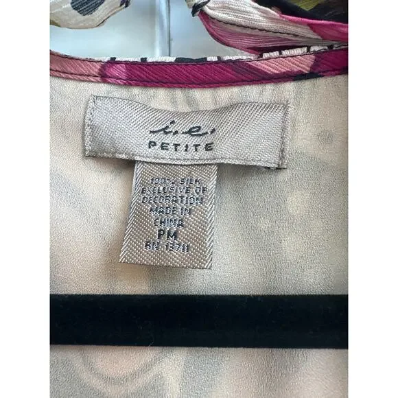 I.e. Petite Vintage 100% Silk Retro, 90's, Y2K Floral Blouse with Neck Tie - Picture 3 of 7